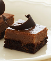 chocolate-chocolate-chip-cheesecake-bars-photo