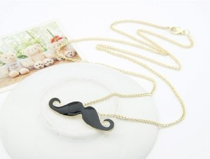 mustach necklace