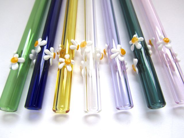https://www.mommieswithcents.com/wp-content/uploads/2014/07/daisy-straws.jpg