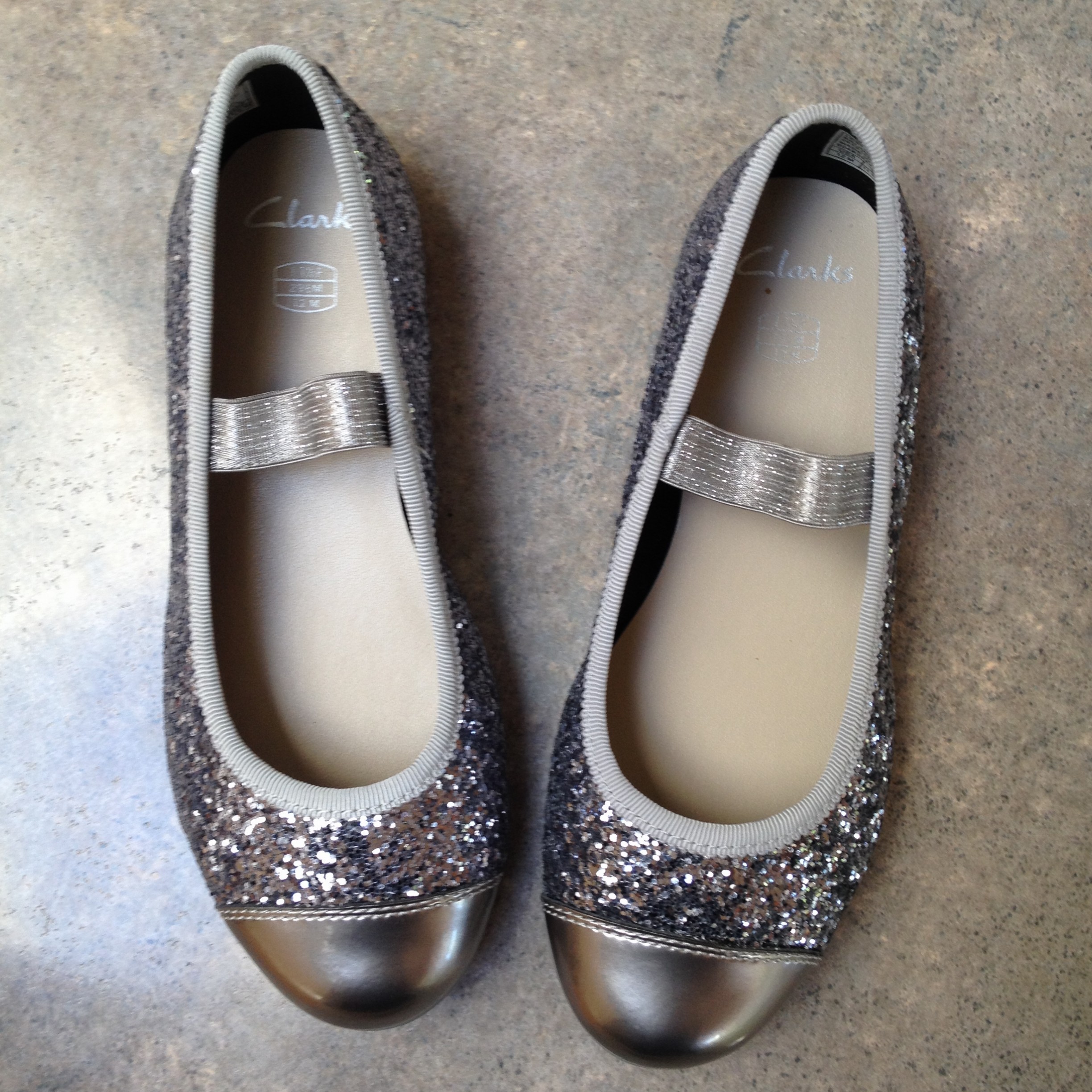 clarks glitter shoes off 63% - online 