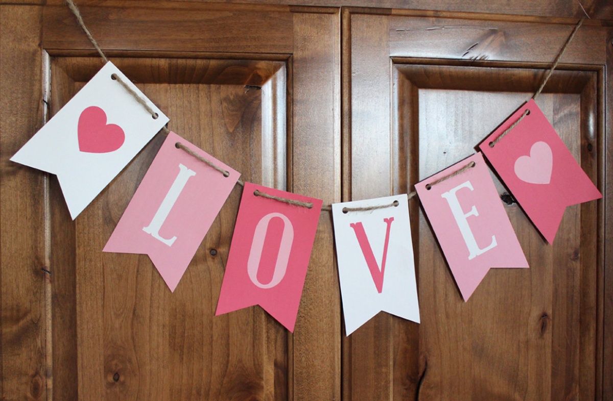Love Banner