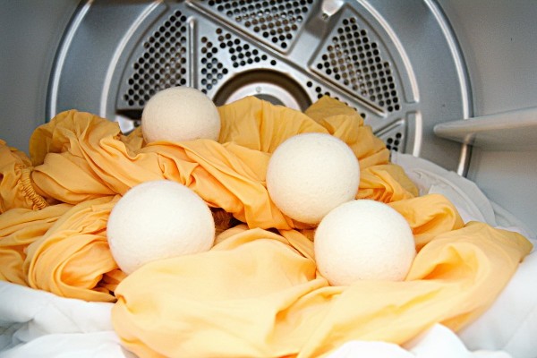 dryer balls in use