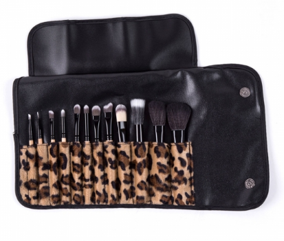 makeup brushes